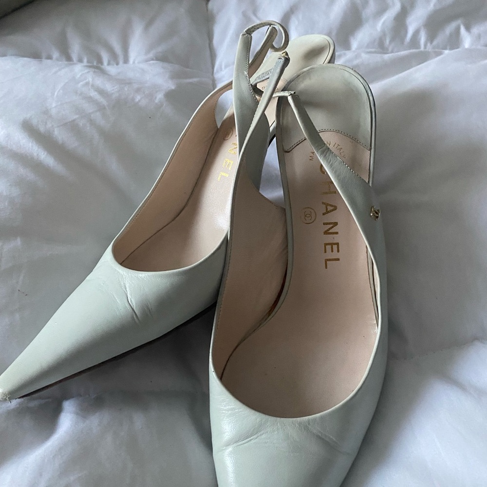 CHANEL baby blue Slingback Heels - Picture 3 of 6